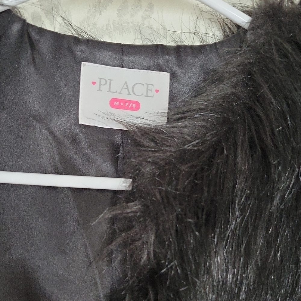 The Children's Place Black Faux Fur Vest - Picture 3 of 3
